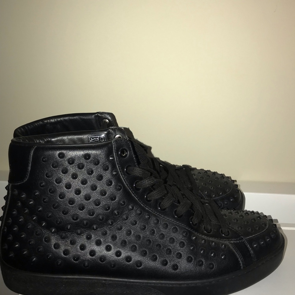 Gucci High top sneakers